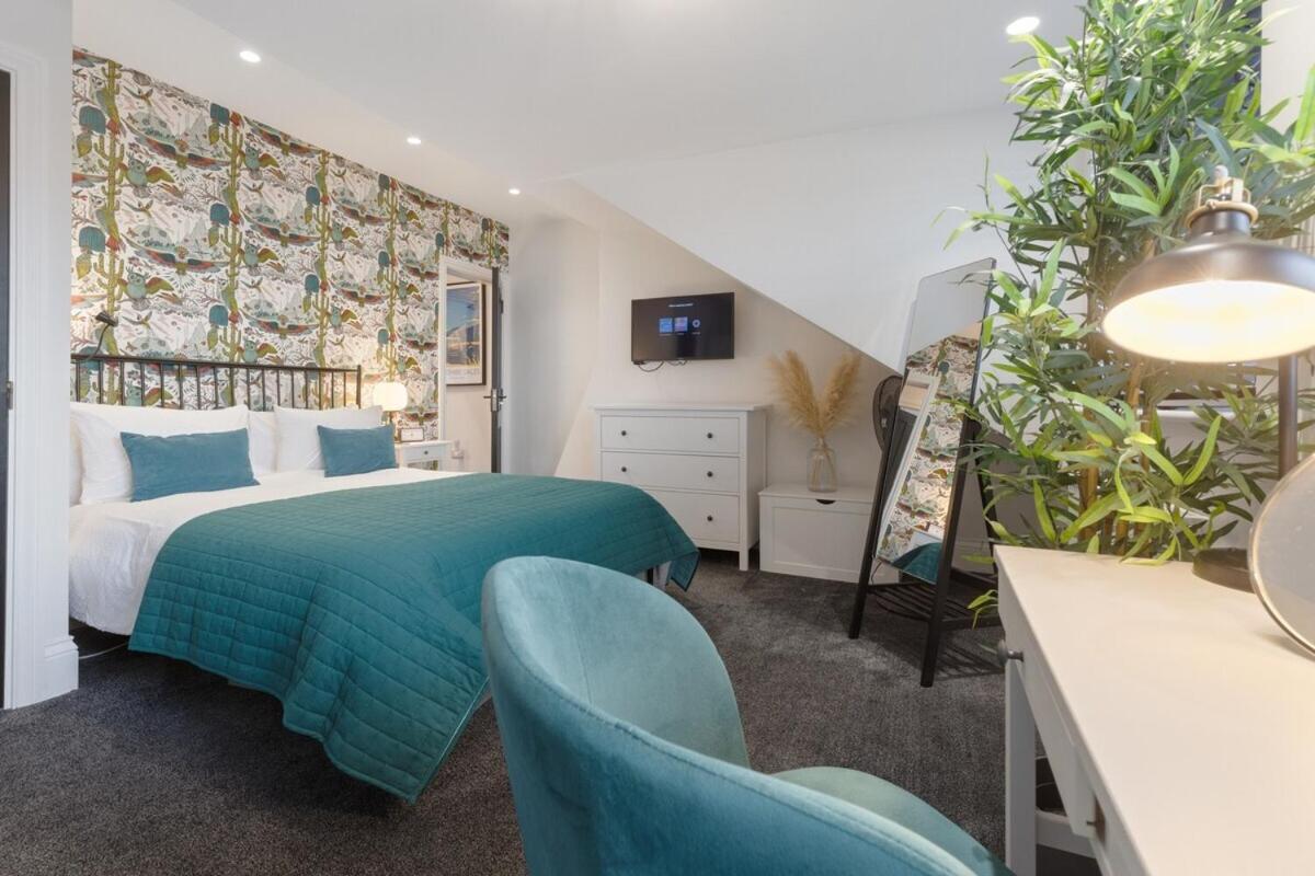 3A Roman View, Beautifully Appointed Apartment In Roundhay, Sleeps Up To 6, Bedrooms With En Suite Bathrooms, Ev Charging ليدز المظهر الخارجي الصورة