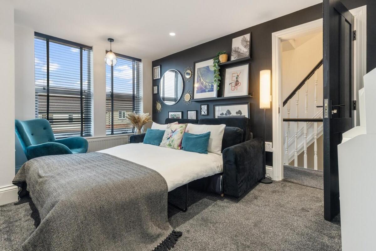 3A Roman View, Beautifully Appointed Apartment In Roundhay, Sleeps Up To 6, Bedrooms With En Suite Bathrooms, Ev Charging ليدز المظهر الخارجي الصورة