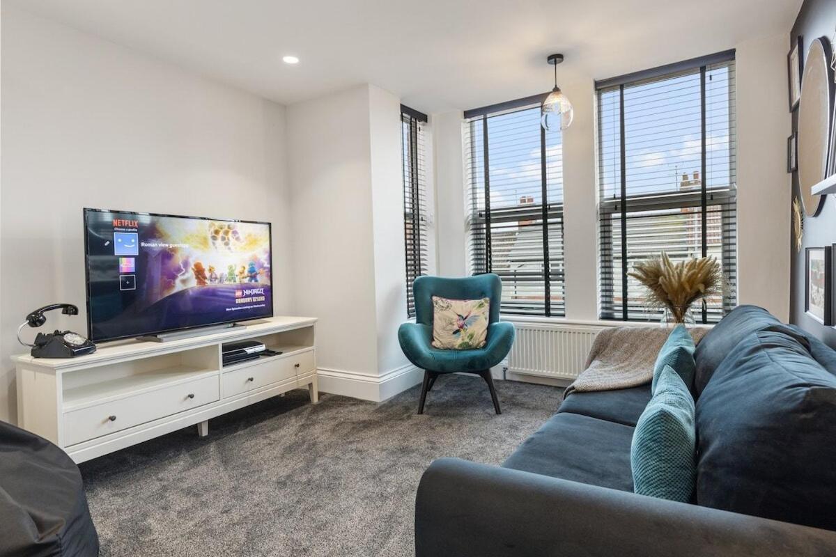 3A Roman View, Beautifully Appointed Apartment In Roundhay, Sleeps Up To 6, Bedrooms With En Suite Bathrooms, Ev Charging ليدز المظهر الخارجي الصورة